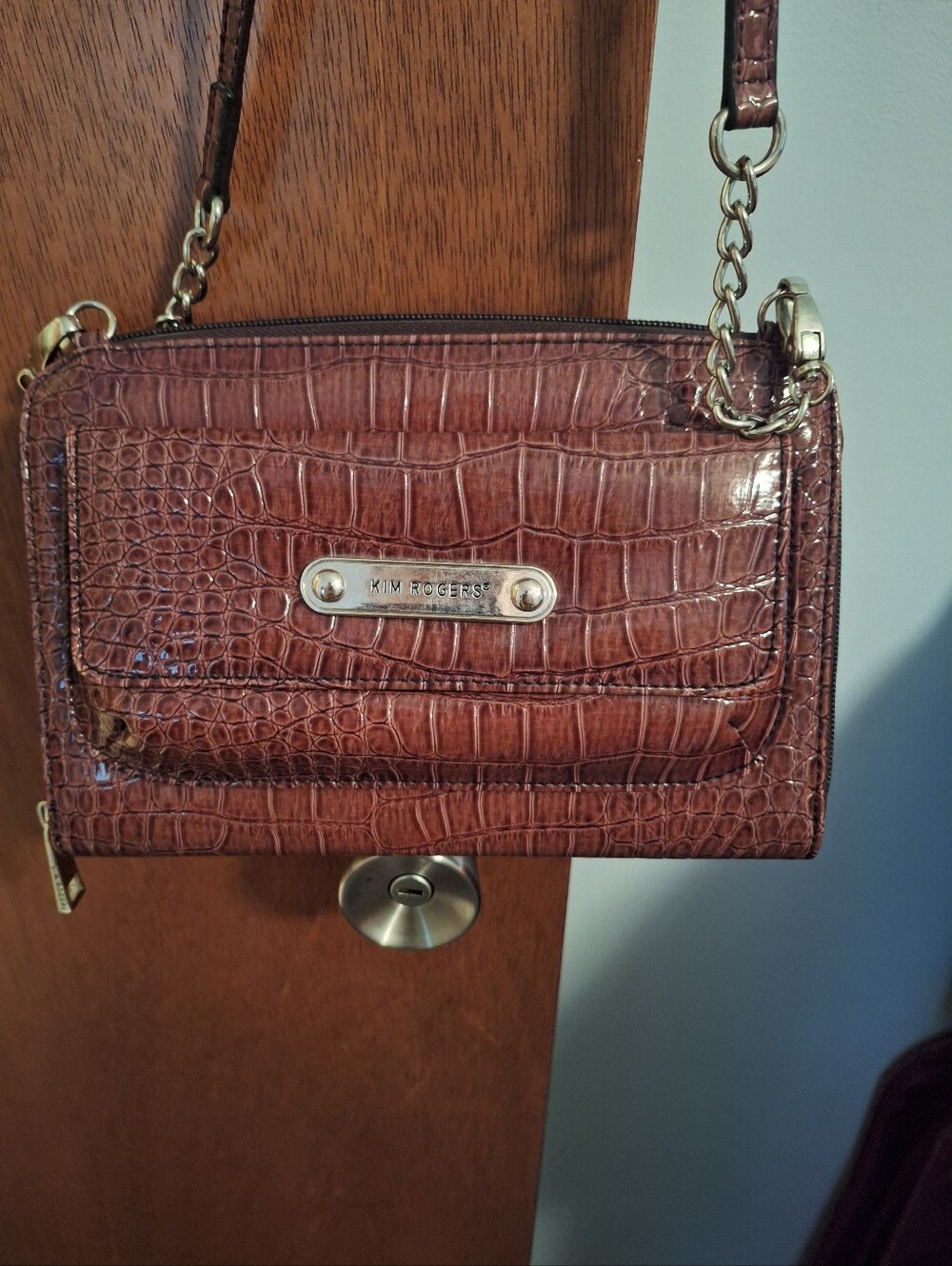 Kim Rogers Brown Croc-Embossed Crossbody Bag No Rips, Stains Or Tears